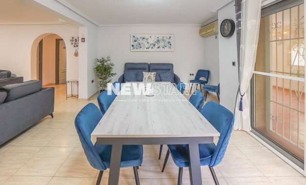 Återförsäljning - Fristående - La Marina - Urb. La Escuera