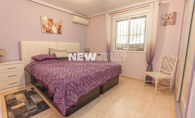 Återförsäljning - Fristående - La Marina - Urb. La Escuera