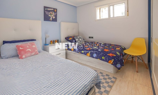 Återförsäljning - Fristående - La Marina - Urb. La Escuera