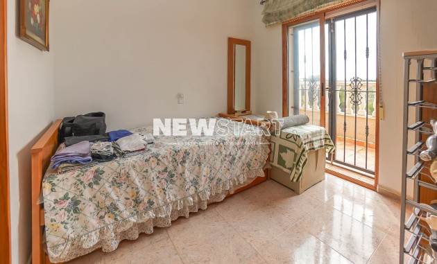 Återförsäljning - Fristående - La Marina - Urb. La Marina