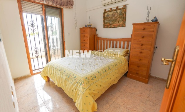 Återförsäljning - Fristående - La Marina - Urb. La Marina