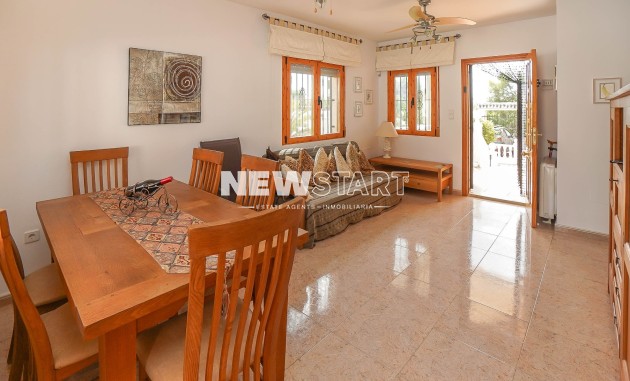 Återförsäljning - Fristående - La Marina - Urb. La Marina