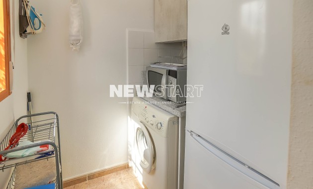 Återförsäljning - Fristående - La Marina - Urb. La Marina