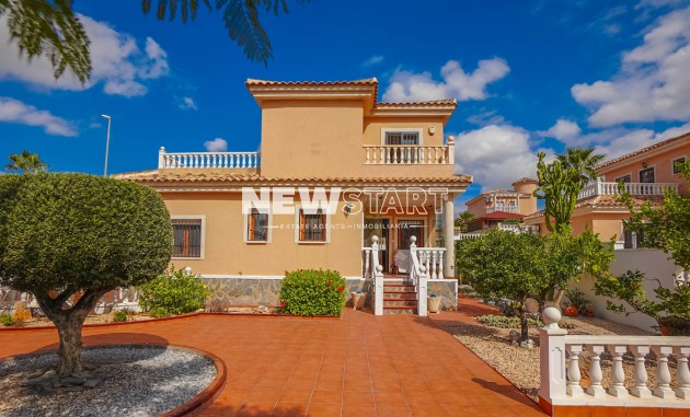 Återförsäljning - Fristående - La Marina - Urb. La Marina