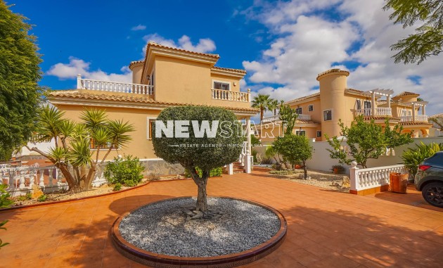 Återförsäljning - Fristående - La Marina - Urb. La Marina