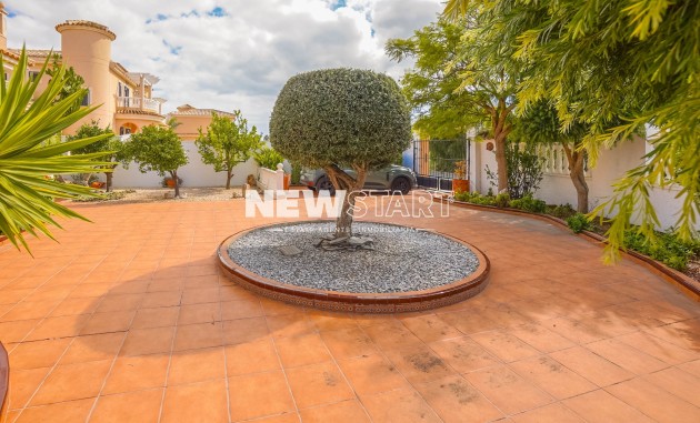 Återförsäljning - Fristående - La Marina - Urb. La Marina