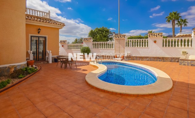 Återförsäljning - Fristående - La Marina - Urb. La Marina