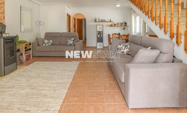 Återförsäljning - Fristående - La Marina - Urb. La Marina