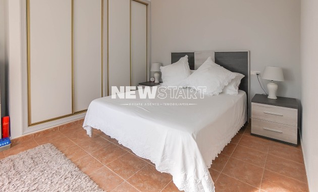 Återförsäljning - Fristående - La Marina - Urb. La Marina