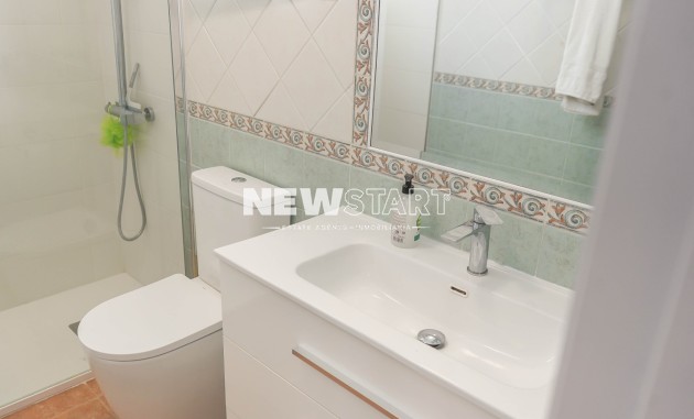 Återförsäljning - Fristående - La Marina - Urb. La Marina