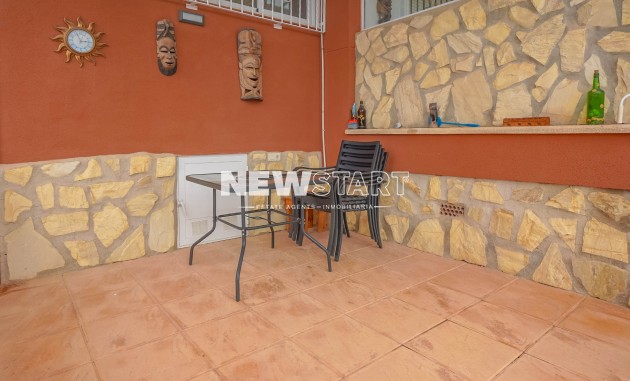 Återförsäljning - Fristående - La Marina - Urb. La Marina