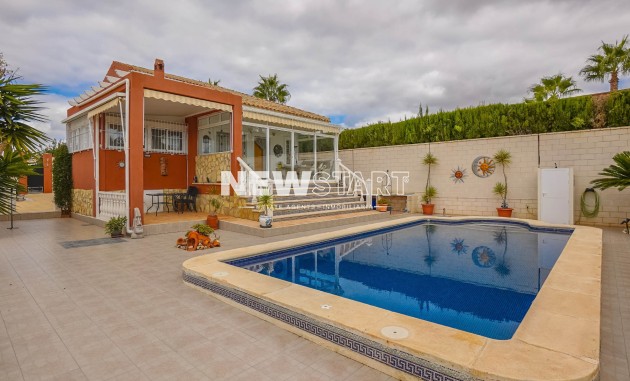 Återförsäljning - Fristående - La Marina - Urb. La Marina