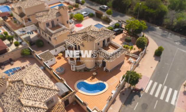 Återförsäljning - Fristående - La Marina - Urb. La Marina