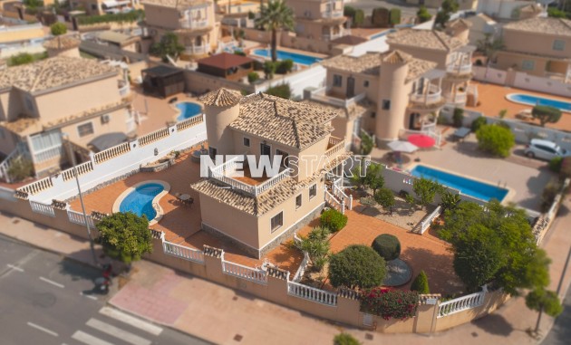 Återförsäljning - Fristående - La Marina - Urb. La Marina