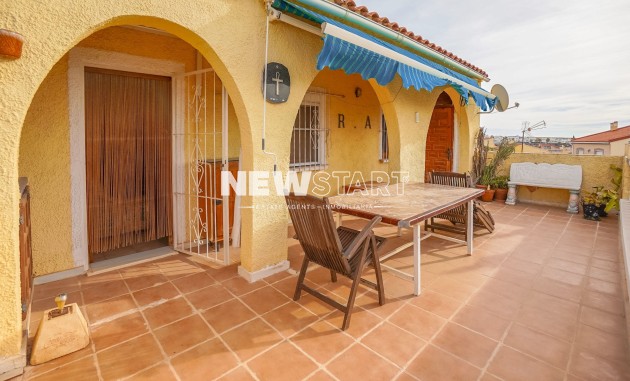 Resale - Townhouse - La Marina - Urb. La Marina