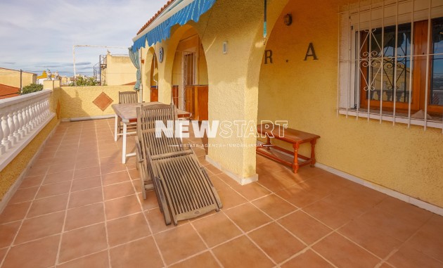 Resale - Townhouse - La Marina - Urb. La Marina