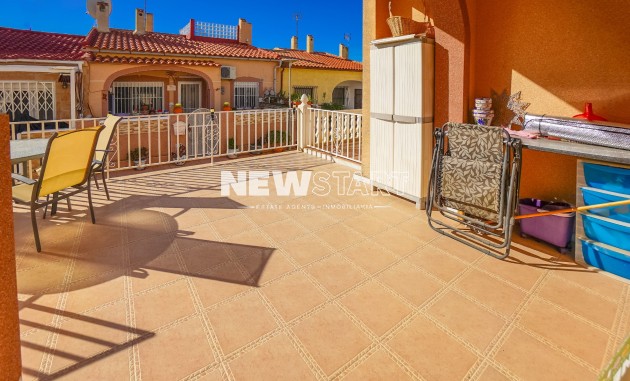 Reventa - Casa adosada - La Marina - Urb. La Marina