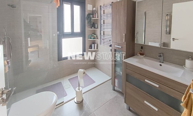 Resale - Detached - Daya Nueva