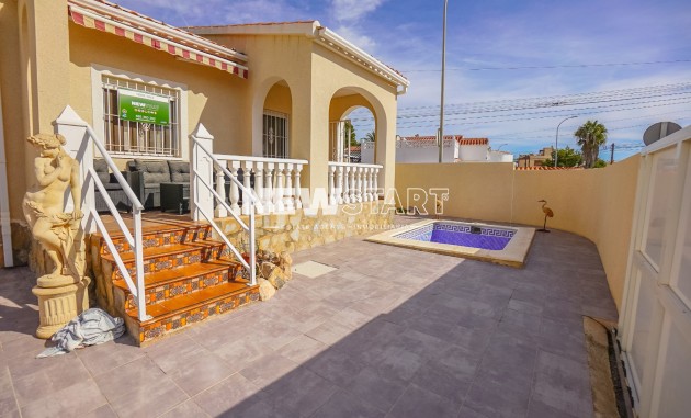 Resale - Detached - La Marina - Urb. La Marina