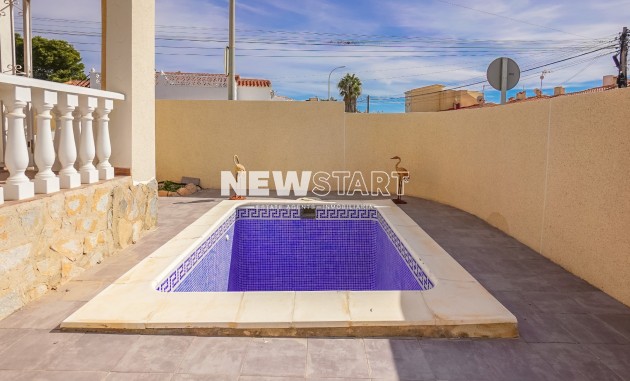 Resale - Detached - La Marina - Urb. La Marina