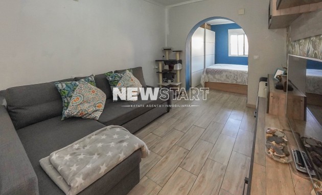 Resale - Terraced - La Marina - Urb. La Marina