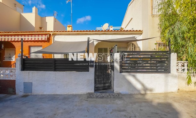 Resale - Terraced - La Marina - Urb. La Marina