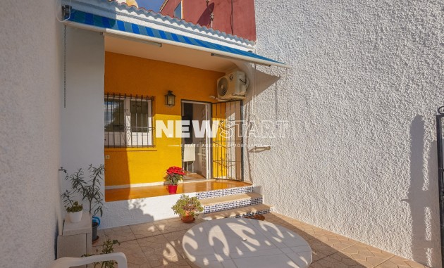 Reventa - Adosado - La Marina - Urb. La Marina