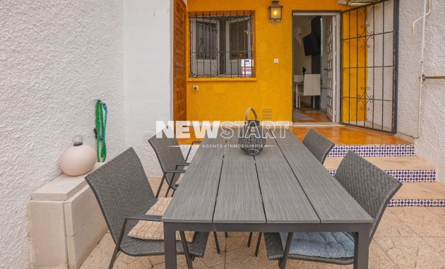 Reventa - Adosado - La Marina - Urb. La Marina