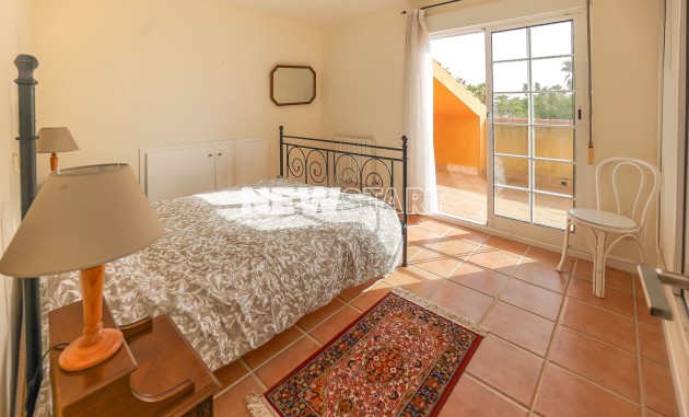 Wiederverkauf - Freistehend - La Marina - Urb. La Escuera