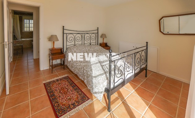 Wiederverkauf - Freistehend - La Marina - Urb. La Escuera