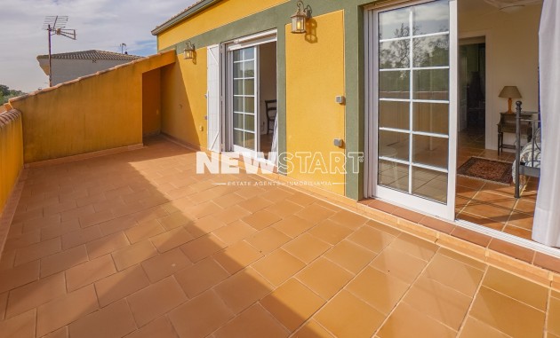 Wiederverkauf - Freistehend - La Marina - Urb. La Escuera