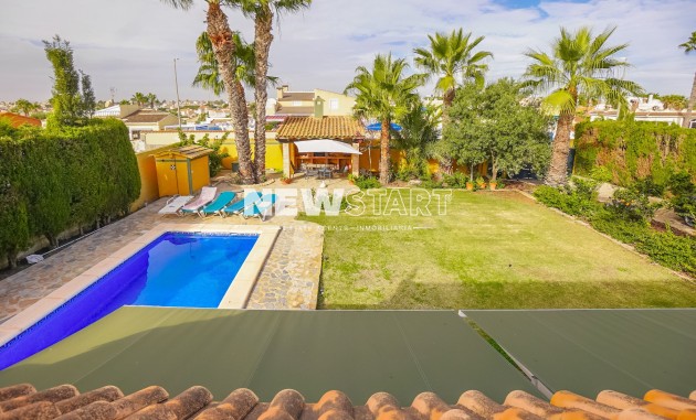 Wiederverkauf - Freistehend - La Marina - Urb. La Escuera