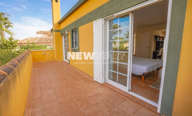 Wiederverkauf - Freistehend - La Marina - Urb. La Escuera