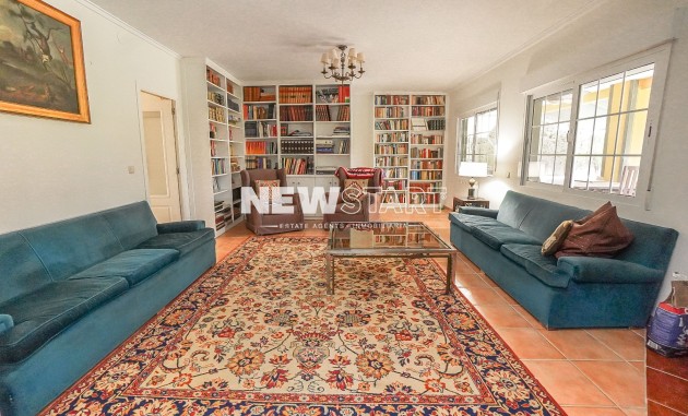 Wiederverkauf - Freistehend - La Marina - Urb. La Escuera