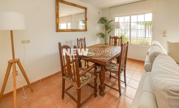 Wiederverkauf - Freistehend - La Marina - Urb. La Escuera