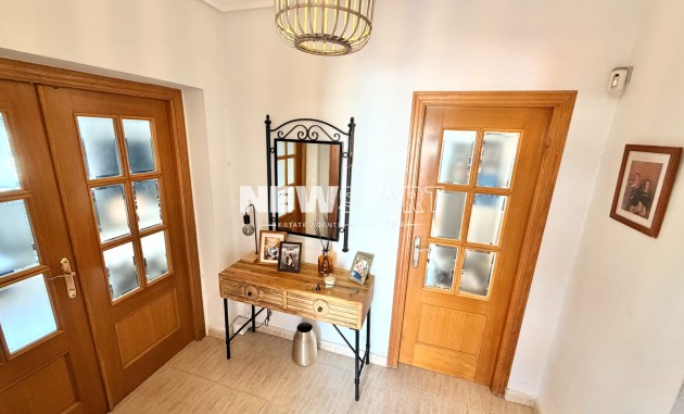 Wiederverkauf - Freistehend - La Marina - Urb. La Marina