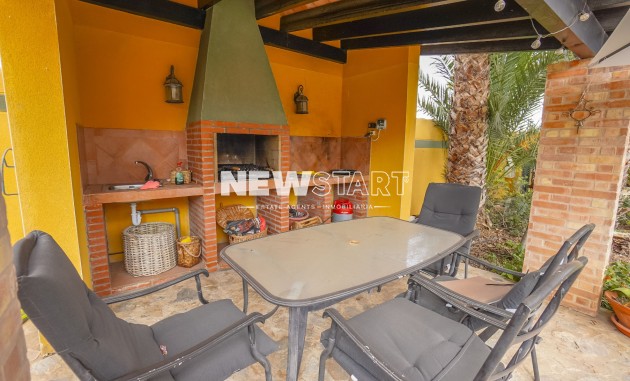 Wiederverkauf - Freistehend - La Marina - Urb. La Escuera