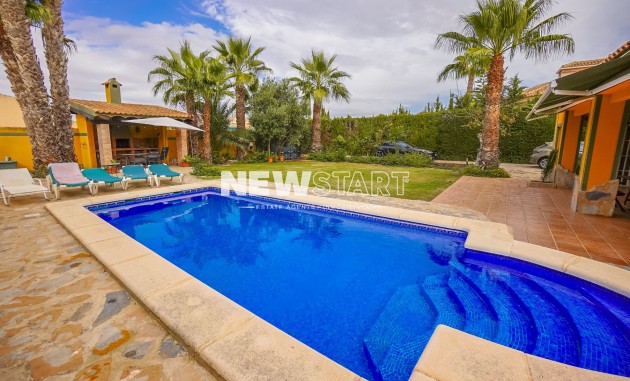 Wiederverkauf - Freistehend - La Marina - Urb. La Escuera