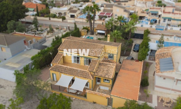 Wiederverkauf - Freistehend - La Marina - Urb. La Escuera