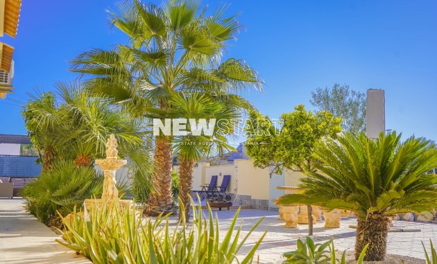 Wiederverkauf - Freistehend - La Marina - Urb. El Oasis