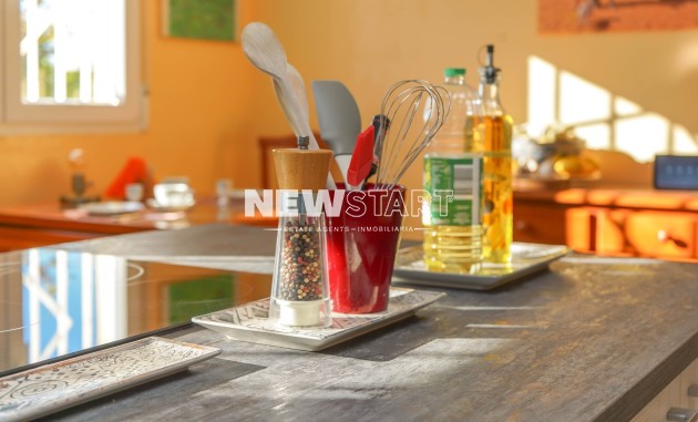 Wiederverkauf - Freistehend - La Marina - Urb. El Oasis