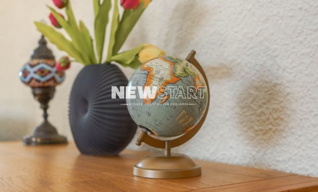 Wiederverkauf - Freistehend - La Marina - Urb. El Oasis