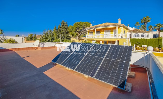 Wiederverkauf - Freistehend - La Marina - Urb. El Oasis