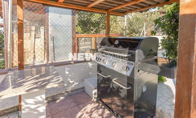 Wiederverkauf - Freistehend - La Marina - Urb. El Oasis