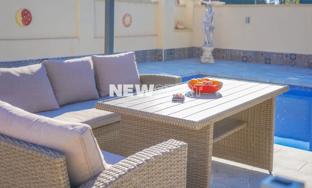 Wiederverkauf - Freistehend - La Marina - Urb. El Oasis