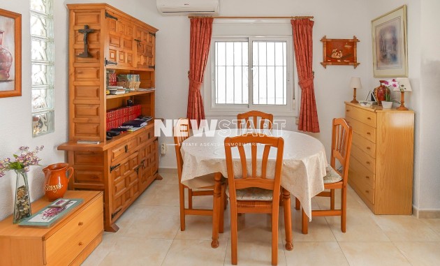 Återförsäljning - Fristående - La Marina - Urb. La Marina