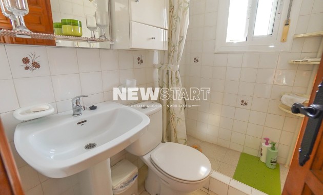 Återförsäljning - Fristående - La Marina - Urb. La Marina