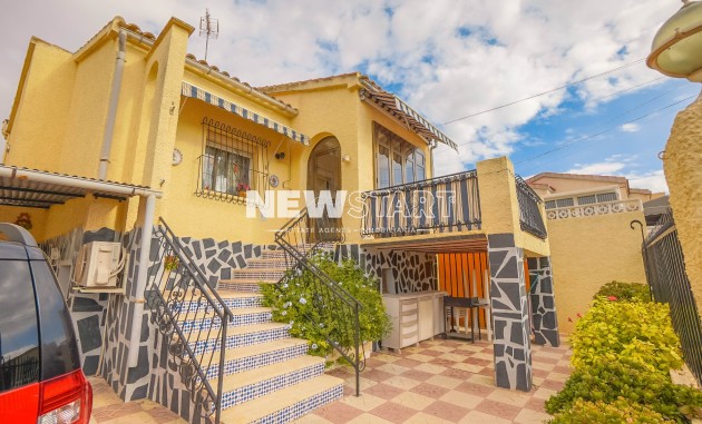 Resale - Detached - La Marina - Urb. La Marina