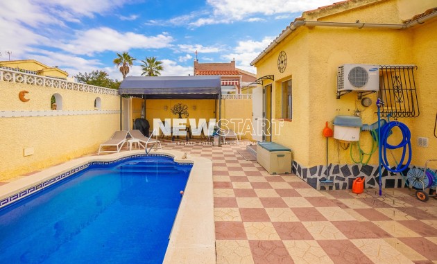 Resale - Detached - La Marina - Urb. La Marina