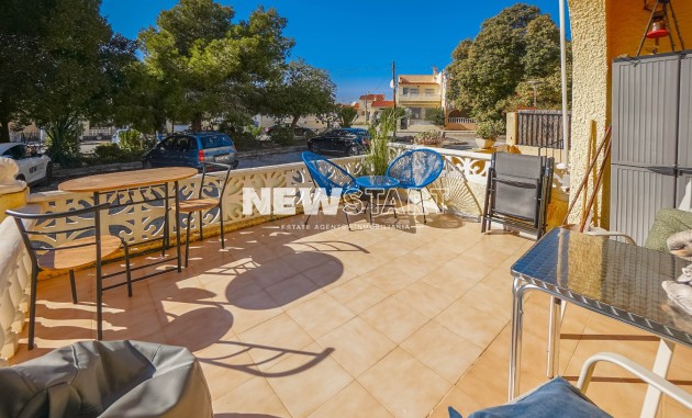 Resale - Terraced - La Marina - Urb. La Marina